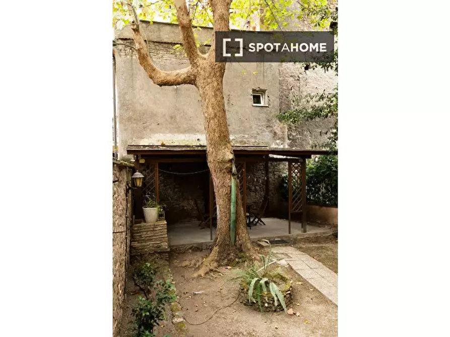 Immagine 8 di Appartamento in affitto  in Vicolo del Bologna a Roma