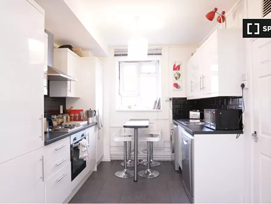 Immagine 10 di Camera condivisa in affitto  in Talwin Street a Poplar
