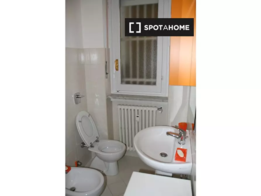 Immagine 9 di Camera condivisa in affitto  in Via Garessio a Torino