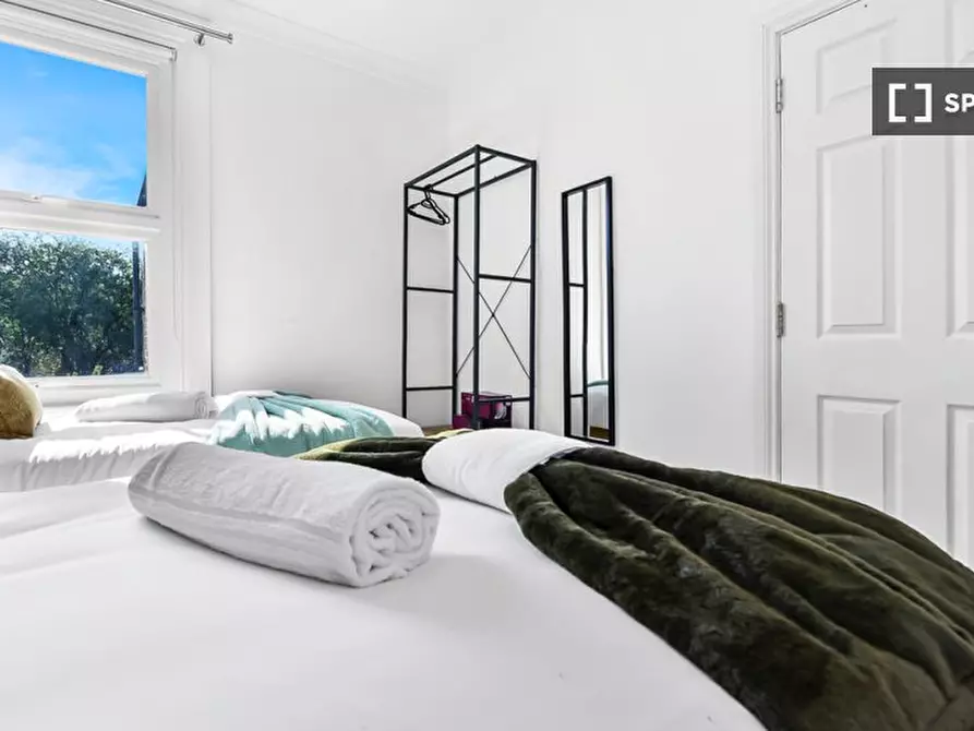 Immagine 8 di Appartamento in affitto  in Beechfield Rd a Hackney
