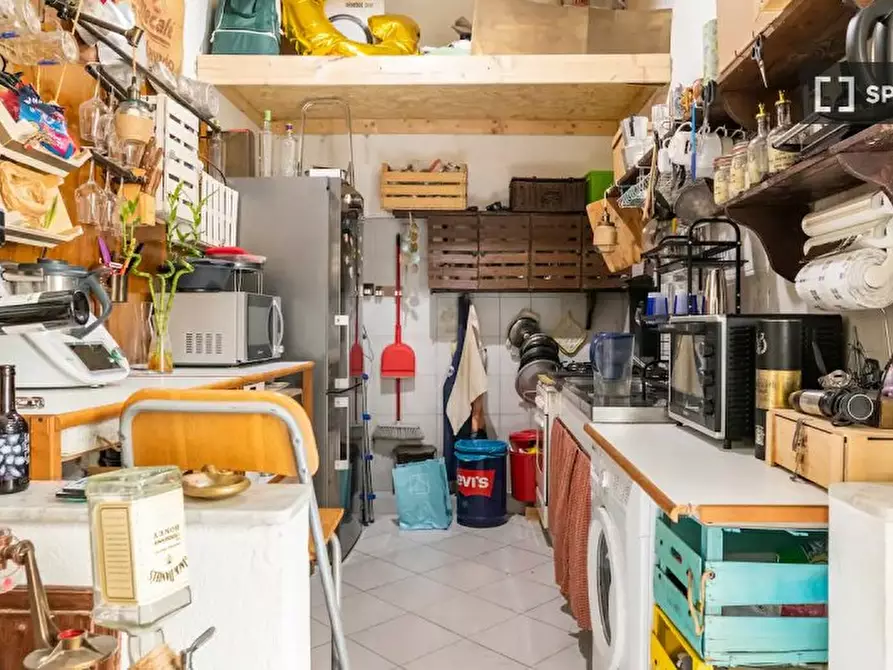 Immagine 10 di Camera condivisa in affitto  in Vico delle Scuole Pie a Genova