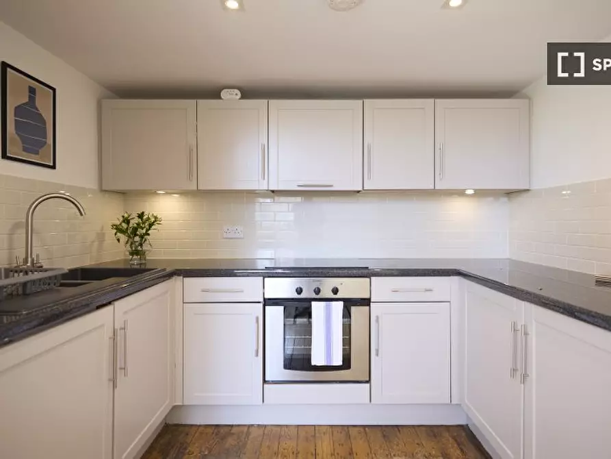 Immagine 11 di Appartamento in affitto  in Cormont Road a Camberwell