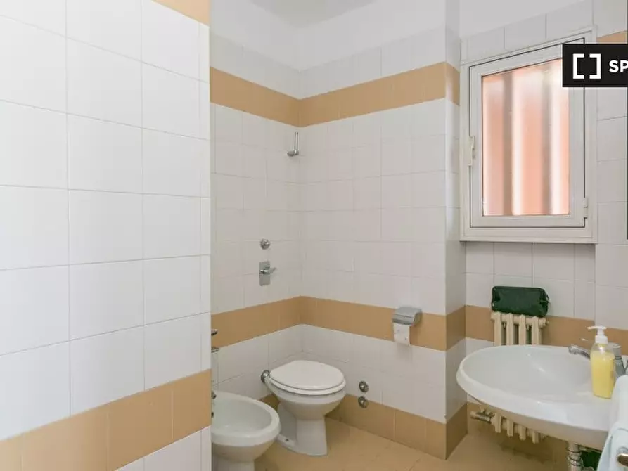 Immagine 6 di Camera condivisa in affitto  in Via Torquato Tasso a Sesto San Giovanni