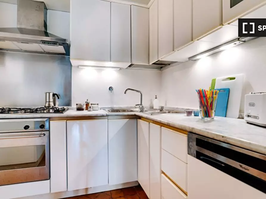 Immagine 4 di Appartamento in affitto  in Via di S. Giovanni in Laterano a Roma