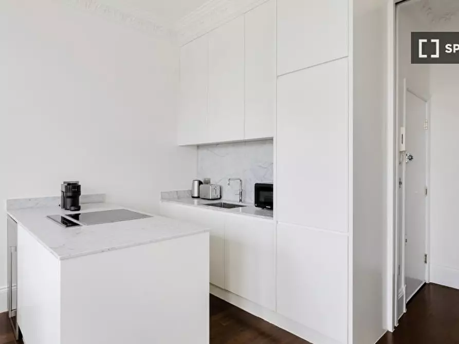 Immagine 7 di Appartamento in affitto  in Redcliffe Square a Kensington