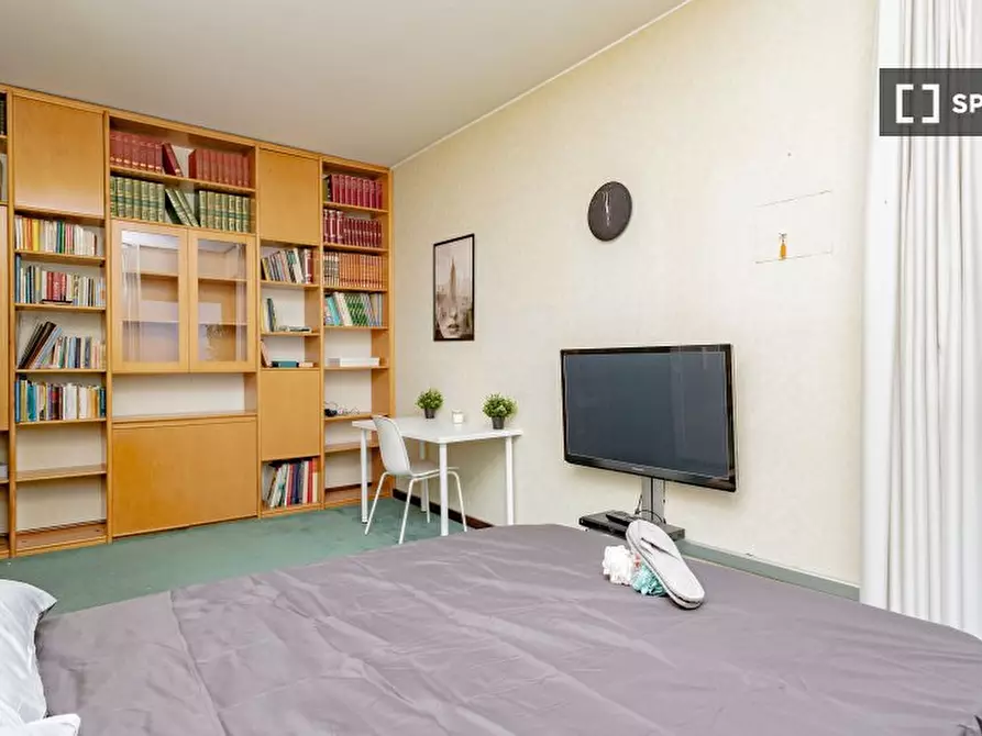 Immagine 6 di Camera condivisa in affitto  in Via Francesco Caracciolo a Milano