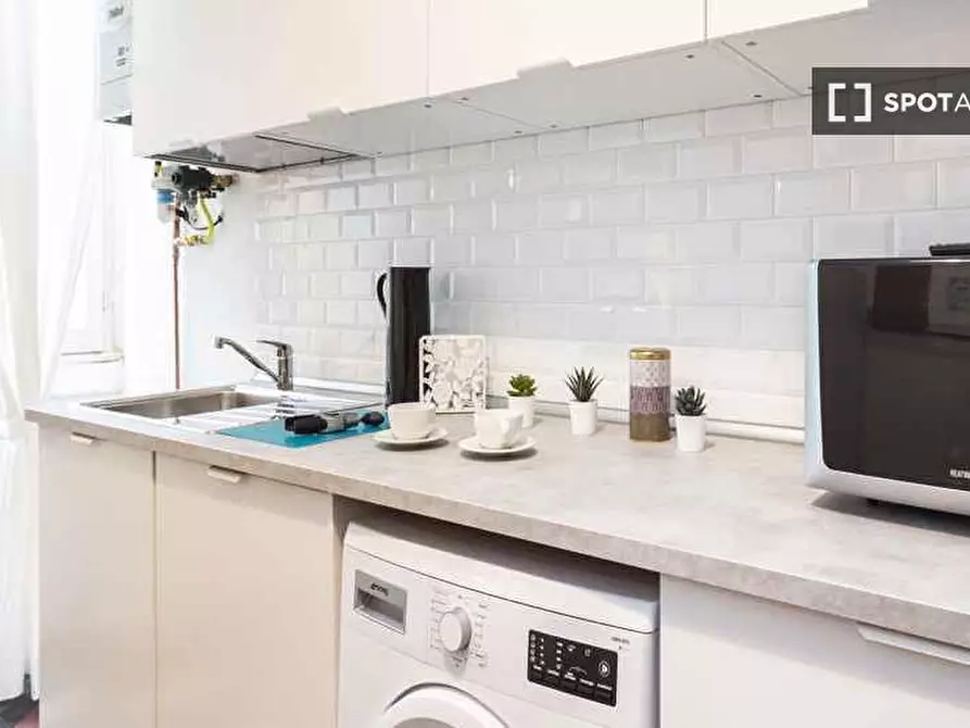 Immagine 19 di Camera condivisa in affitto  in Via San Marco a Milano