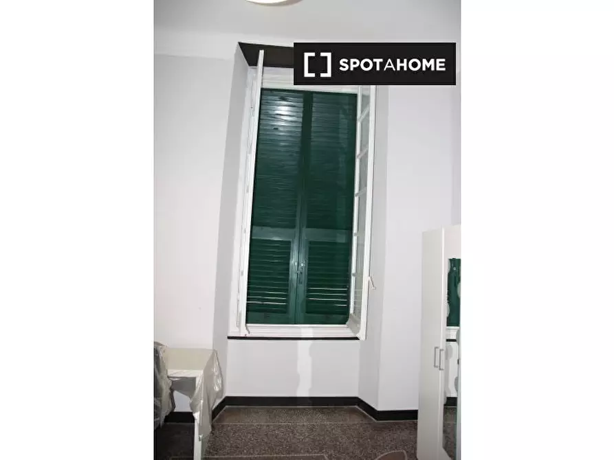 Immagine 12 di Camera condivisa in affitto  in Piazza del Campo a Genova