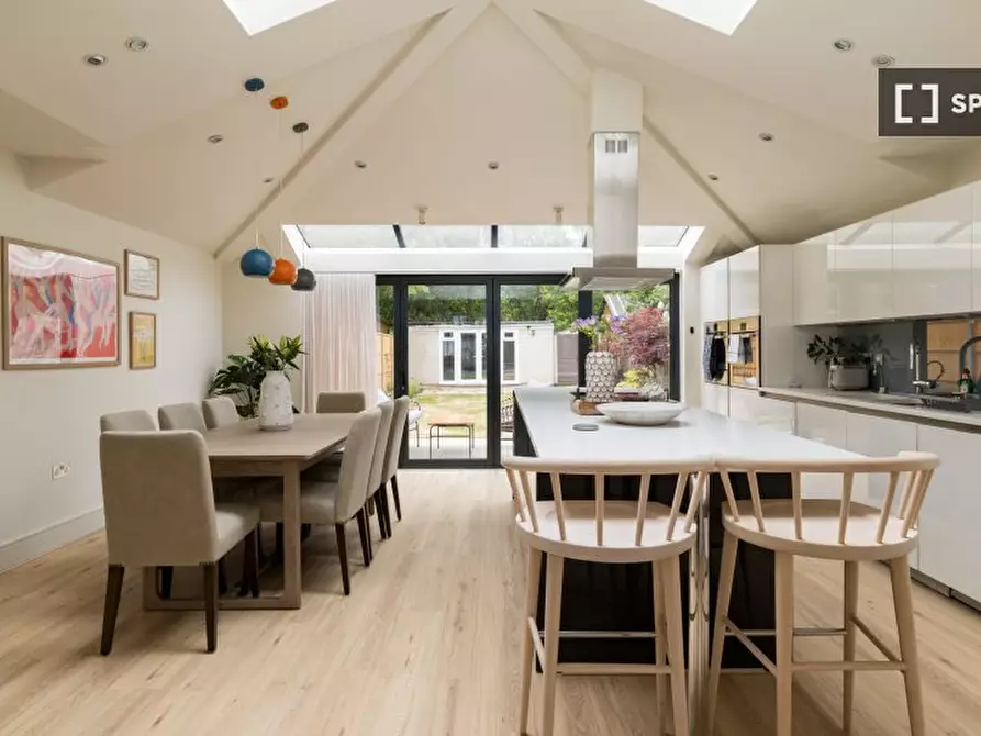 Immagine 10 di Appartamento in affitto  in Lyndhurst Avenue a Barnet