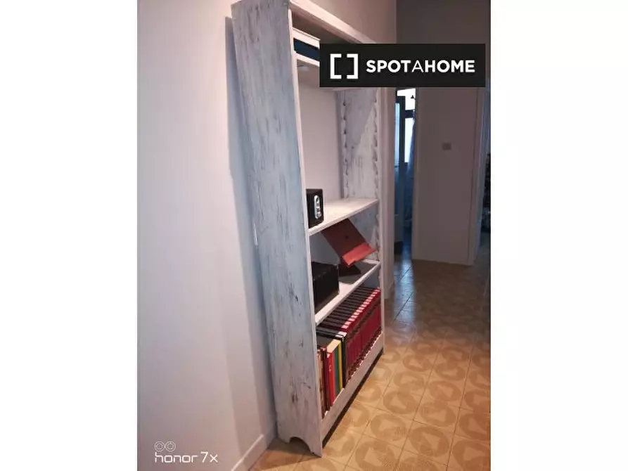 Immagine 9 di Camera condivisa in affitto  in Via Alfonso Lombardi a Bologna