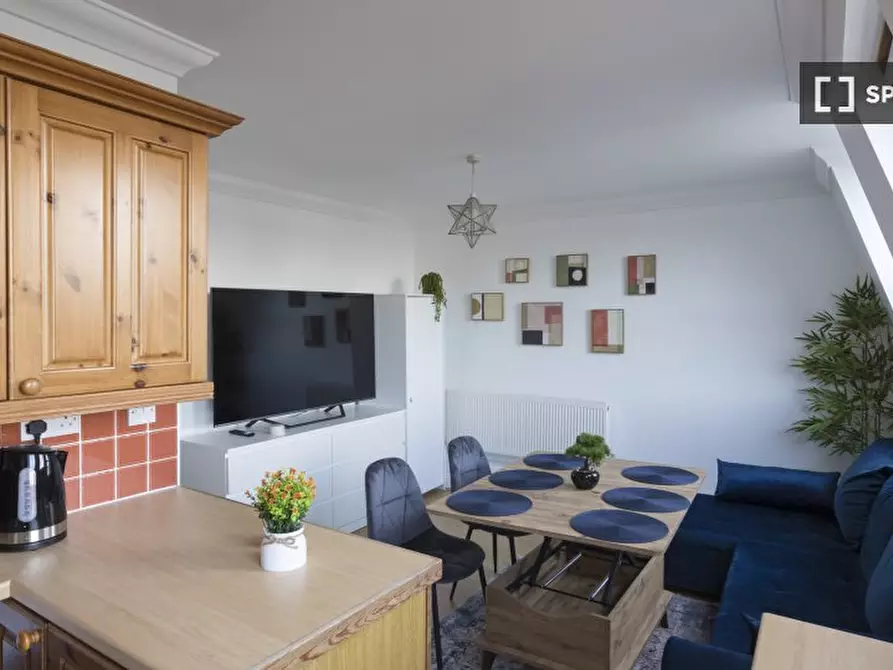 Immagine 7 di Appartamento in affitto  in flat a 