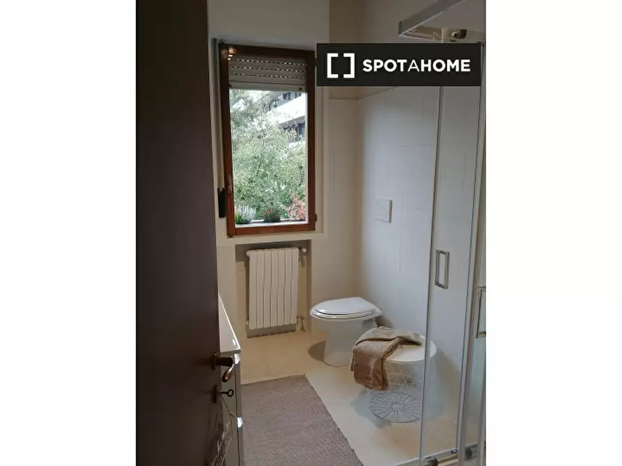 Immagine 17 di Camera condivisa in affitto  in Via Luigi Pellizzo a Padova