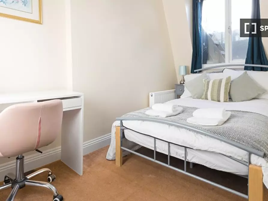 Immagine 13 di Appartamento in affitto  in flat a 