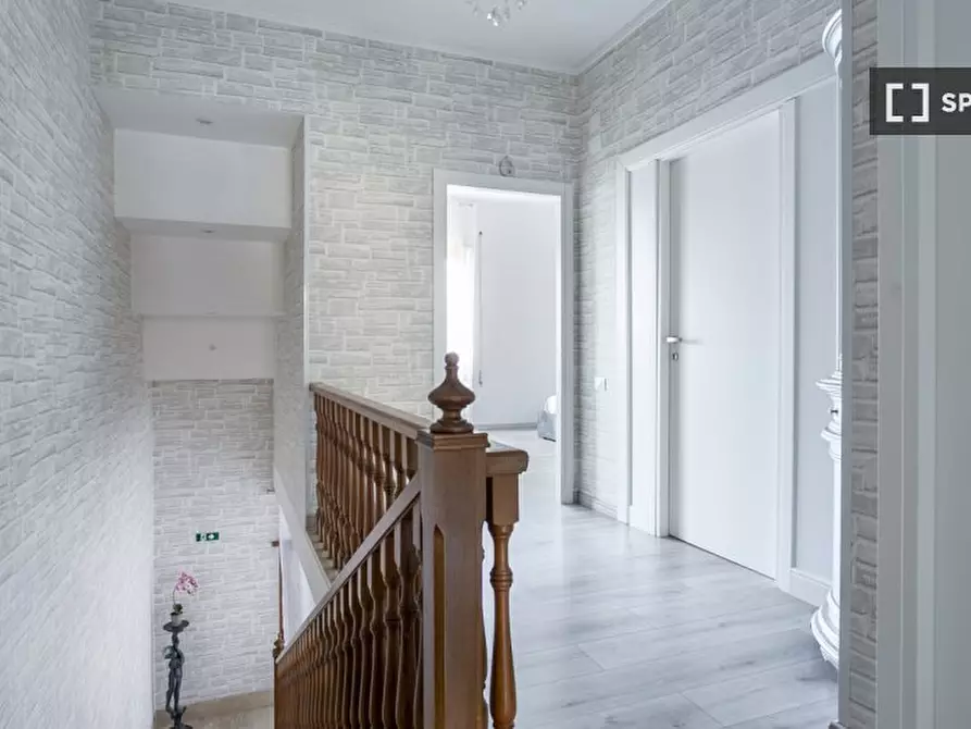 Immagine 7 di Camera condivisa in affitto  in Via Giasone a Roma