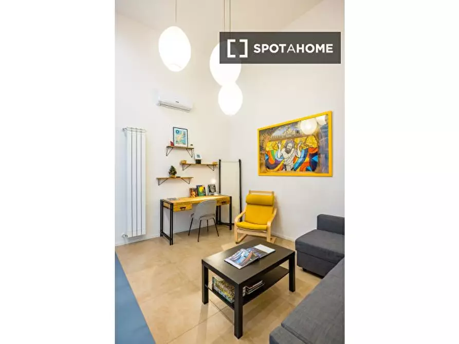 Immagine 12 di Appartamento in affitto  in Via Antonio Villari a Napoli