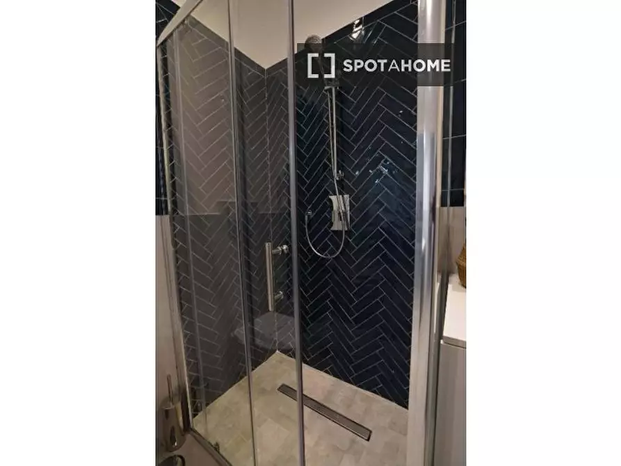 Immagine 13 di Appartamento in affitto  in Via San Cosmo Fuori Porta Nolana a Napoli