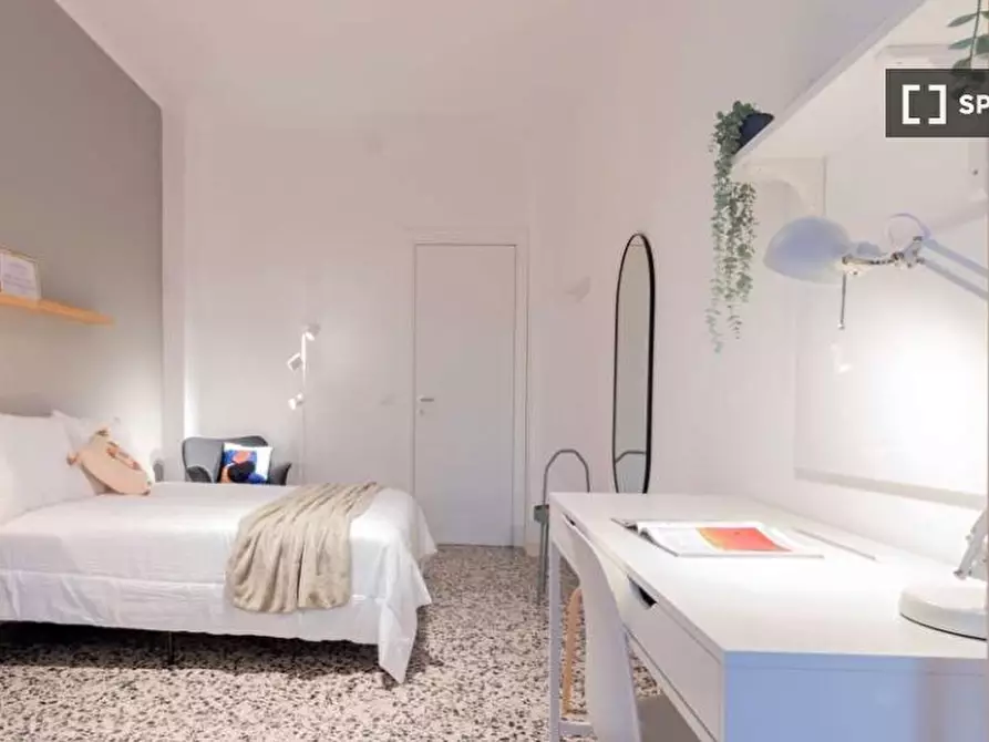 Immagine 6 di Camera condivisa in affitto  in Piazza Carducci a Torino