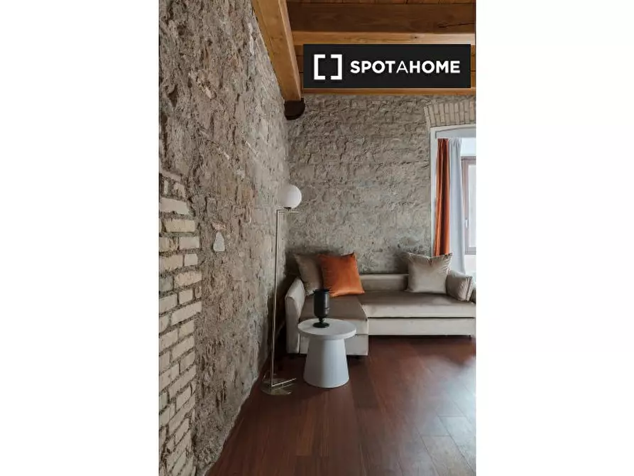 Immagine 3 di Appartamento in affitto  in Via del Collegio Capranica a Roma