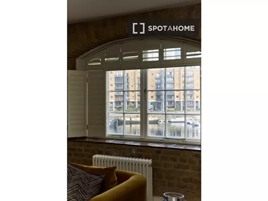 Immagine 15 di Appartamento in affitto  in E Smithfield a Poplar