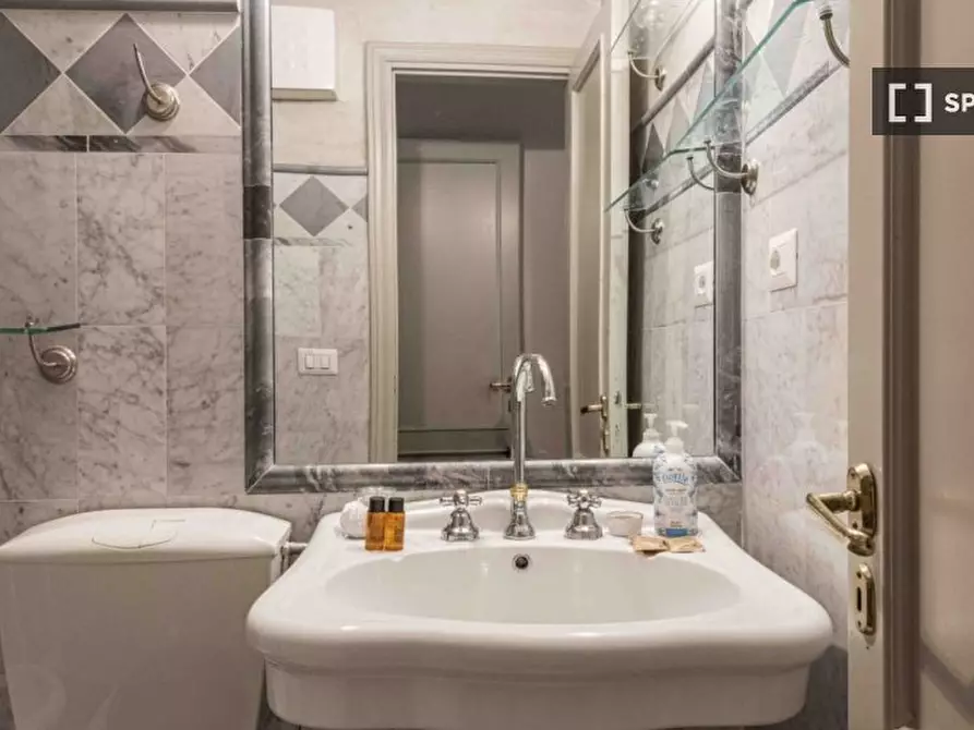 Immagine 2 di Appartamento in affitto  in Borgo S. Frediano a Firenze