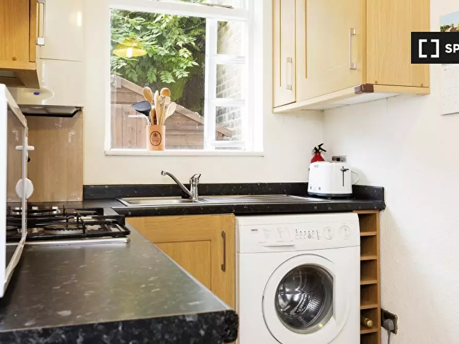 Immagine 5 di Appartamento in affitto  in Bloom Park Rd a Hammersmith