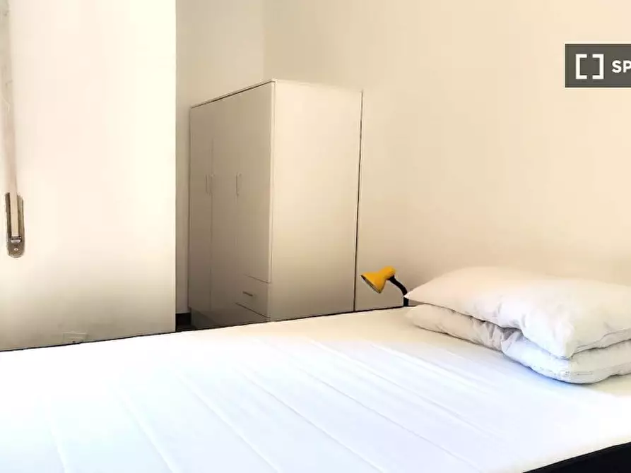 Immagine 1 di Camera condivisa in affitto  in Via Bisentina, 00139 Roma RM, Italy a Roma