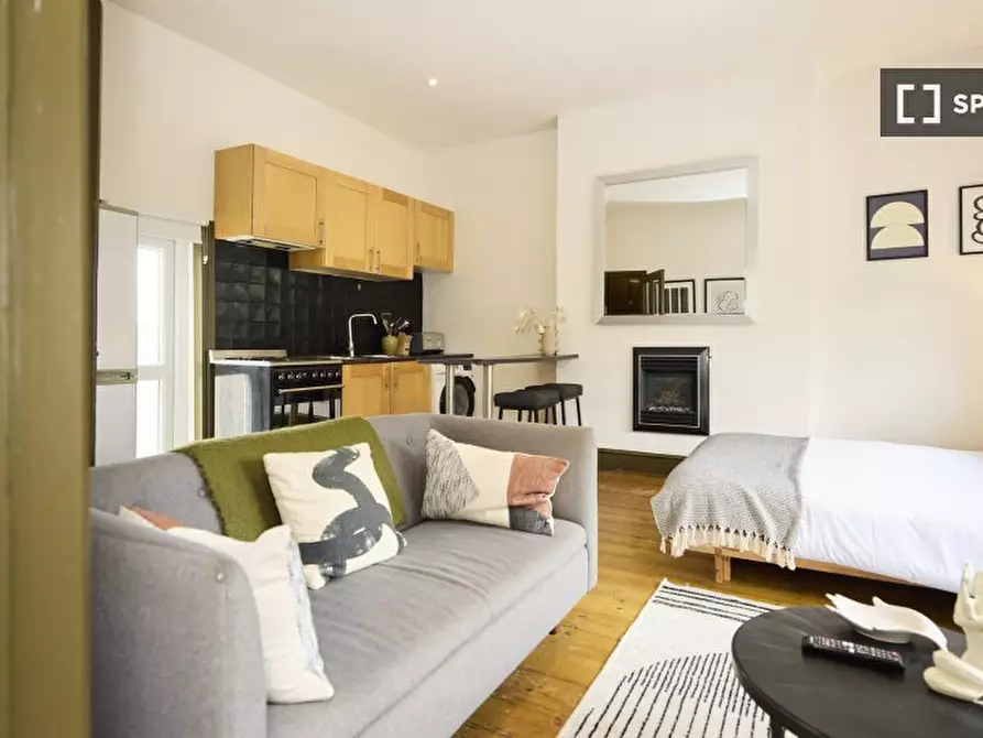 Immagine 5 di Ufficio in affitto  in flat a Kensington
