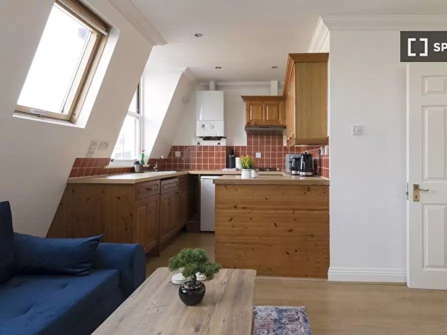 Immagine 5 di Appartamento in affitto  in flat a 