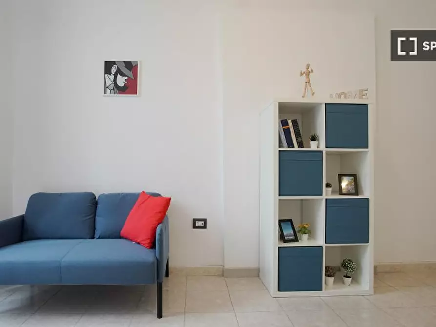 Immagine 9 di Camera condivisa in affitto  in Vico Noce a Napoli