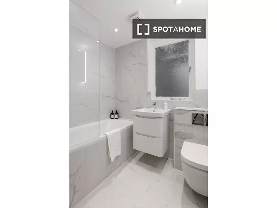 Immagine 19 di Appartamento in affitto  in Sussex Gardens a Paddington