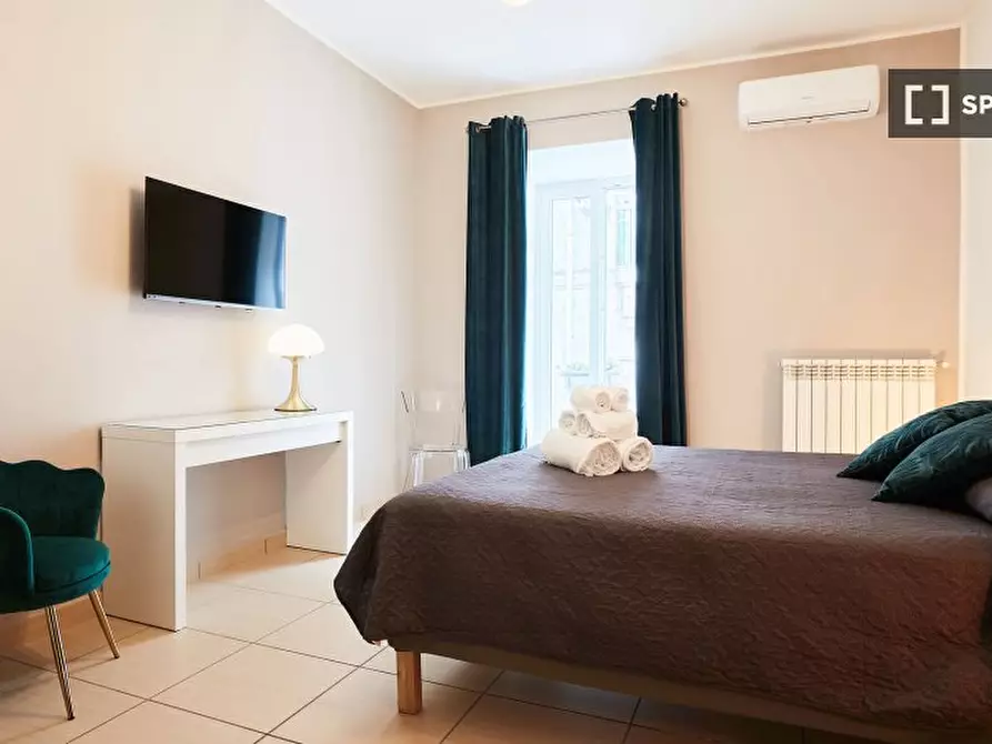 Immagine 18 di Appartamento in affitto  in Via dei Tribunali a Napoli