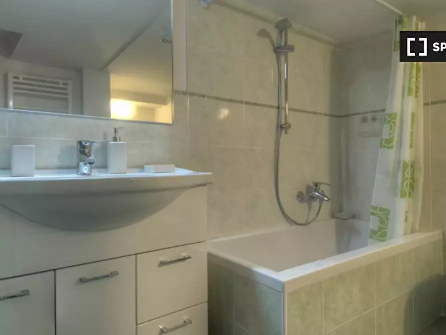 Immagine 8 di Ufficio in affitto  in Corte de Galluzzi a Bologna