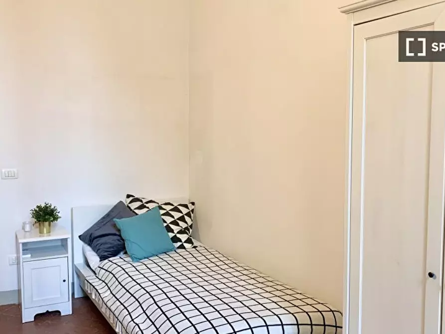 Immagine 2 di Camera condivisa in affitto  in VIA S. ANTONINO (1) a Firenze