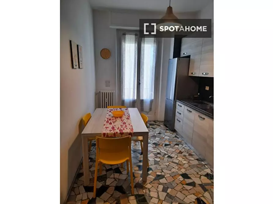 Immagine 4 di Camera condivisa in affitto  in Via Domenico Cimarosa a Firenze