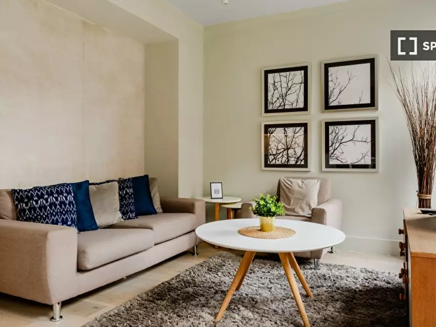 Immagine 9 di Appartamento in affitto  in Leather Ln a Camden Town