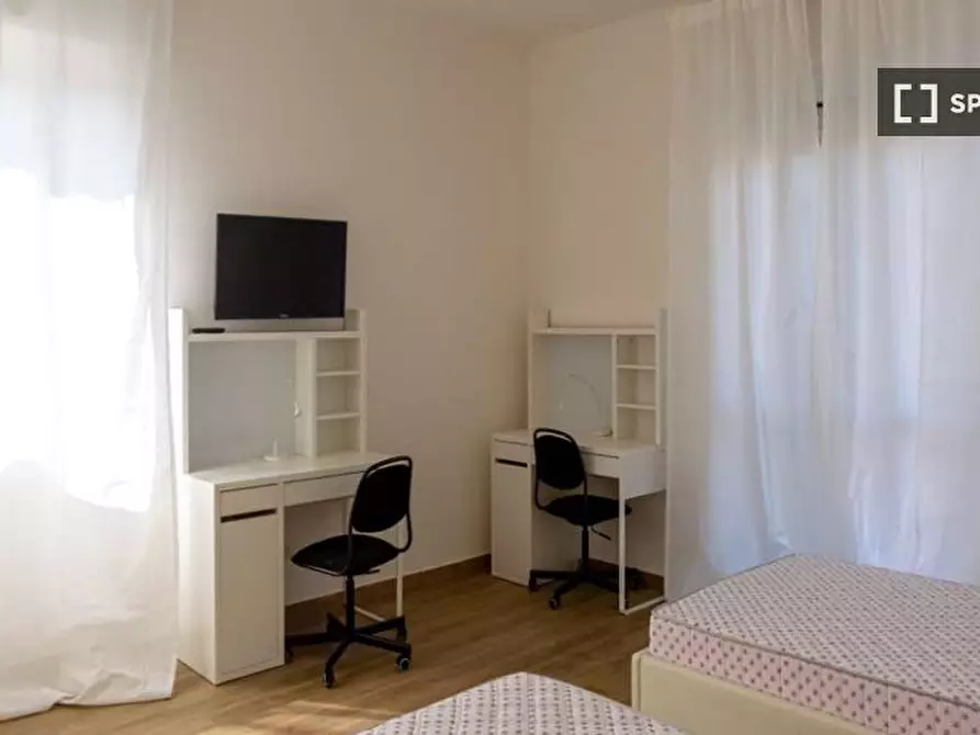 Immagine 2 di Camera condivisa in affitto  in Viale San Gimignano a Milano