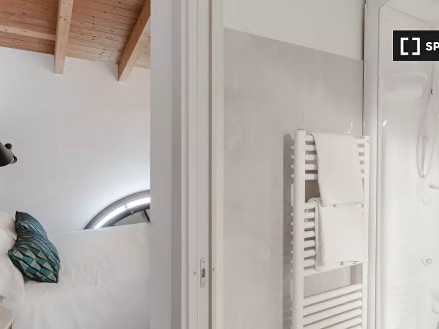 Immagine 9 di Appartamento in affitto  in Via del Collegio Capranica a Roma