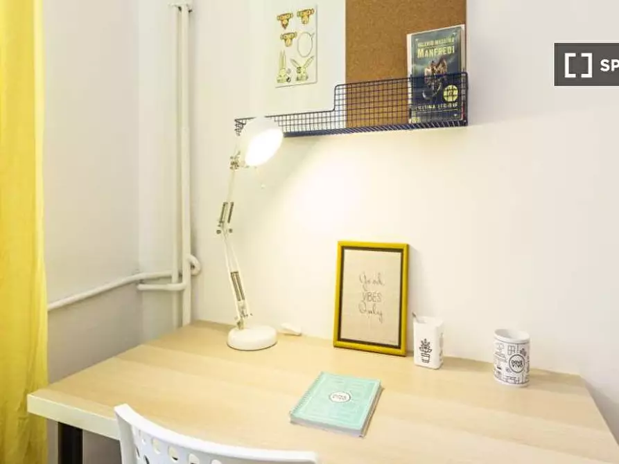 Immagine 1 di Camera condivisa in affitto  in Via Paolo Bassi a Milano