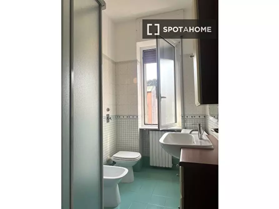 Immagine 11 di Camera condivisa in affitto  in Via Baldo degli Ubaldi a Milano