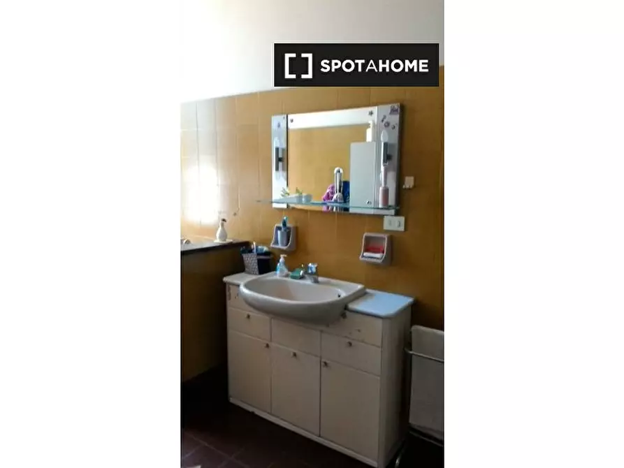 Immagine 15 di Camera condivisa in affitto  in Via Capo di Lucca a Bologna