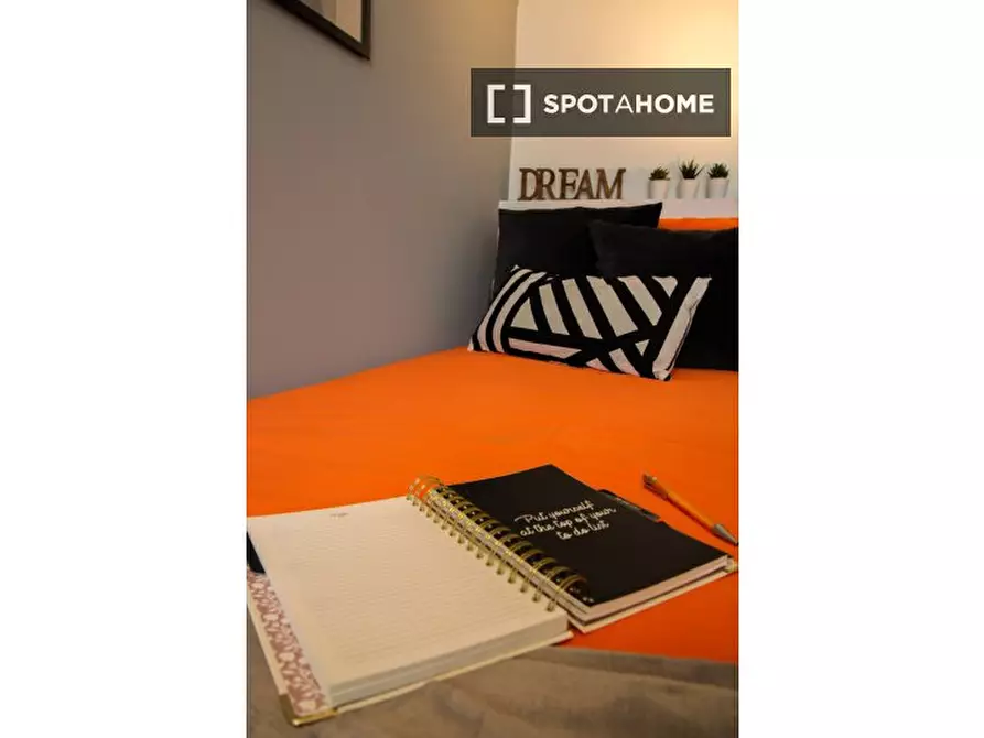 Immagine 3 di Camera condivisa in affitto  in Laura Bassi Veratti a Bologna