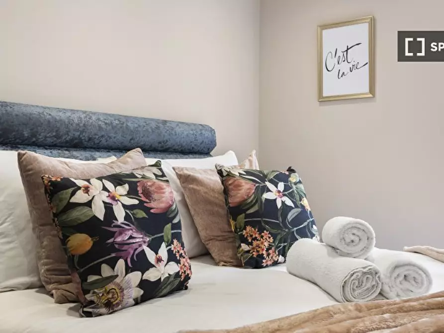 Immagine 16 di Ufficio in affitto  in flat a Tottenham