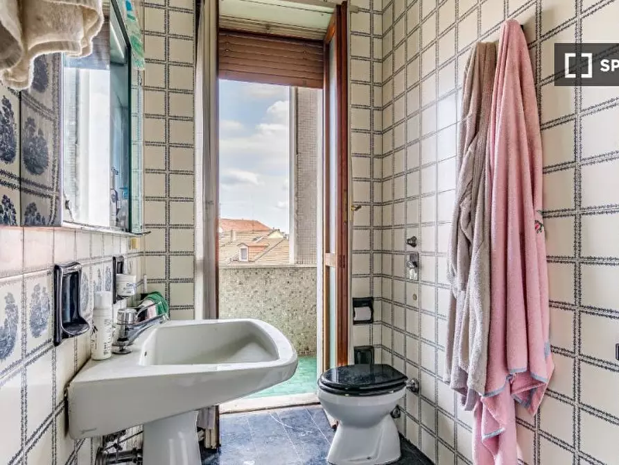 Immagine 10 di Camera condivisa in affitto  in Viale Gran Sasso a Milano