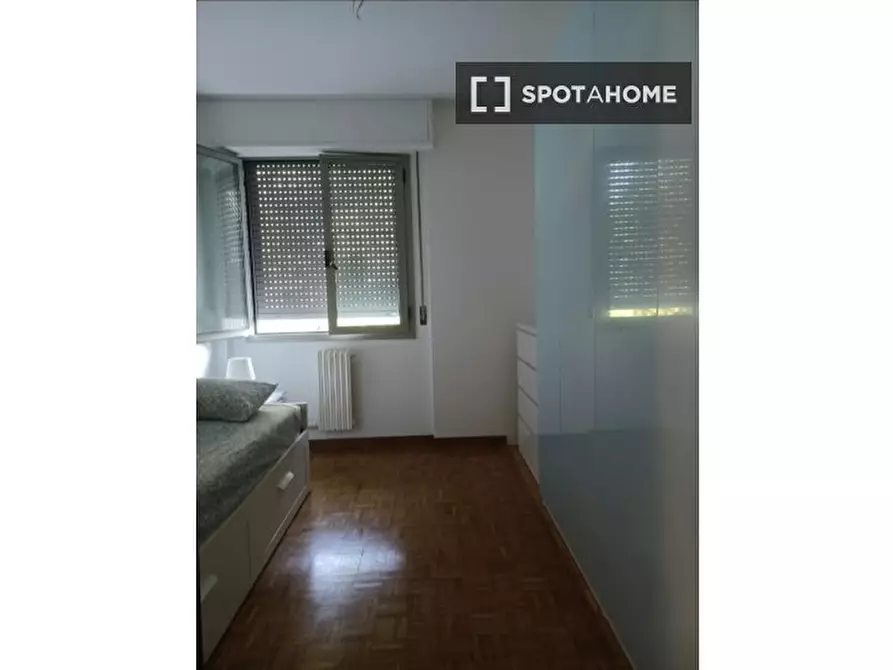 Immagine 3 di Camera condivisa in affitto  in Via Febbraio a Vimodrone