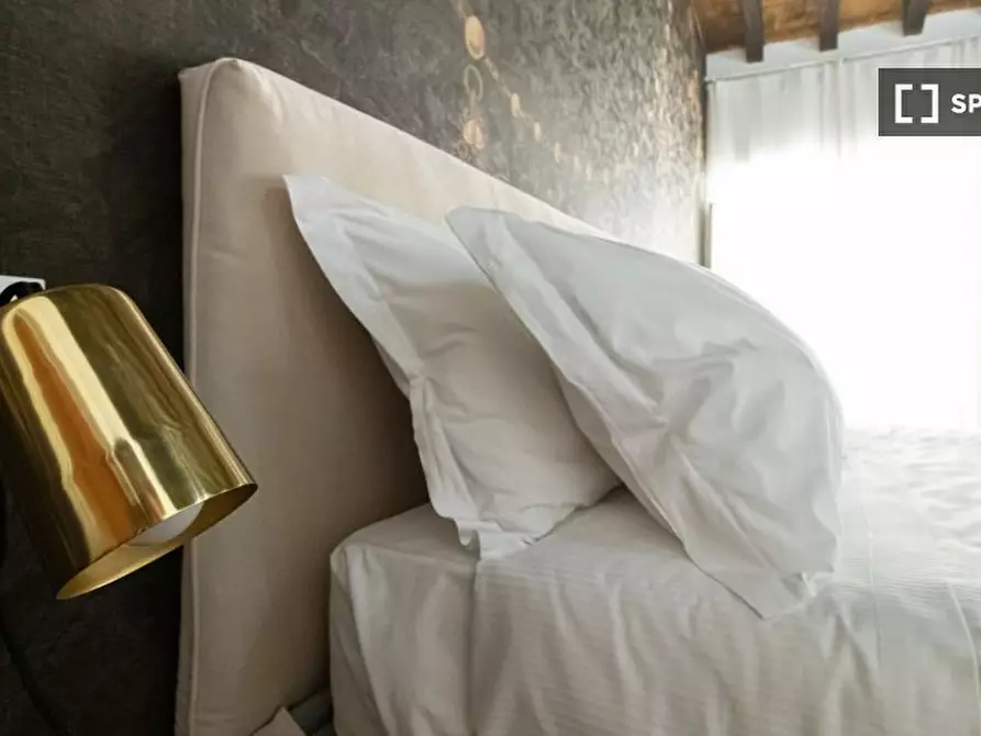 Immagine 11 di Appartamento in affitto  in Via Dei Cappuccini a Roma