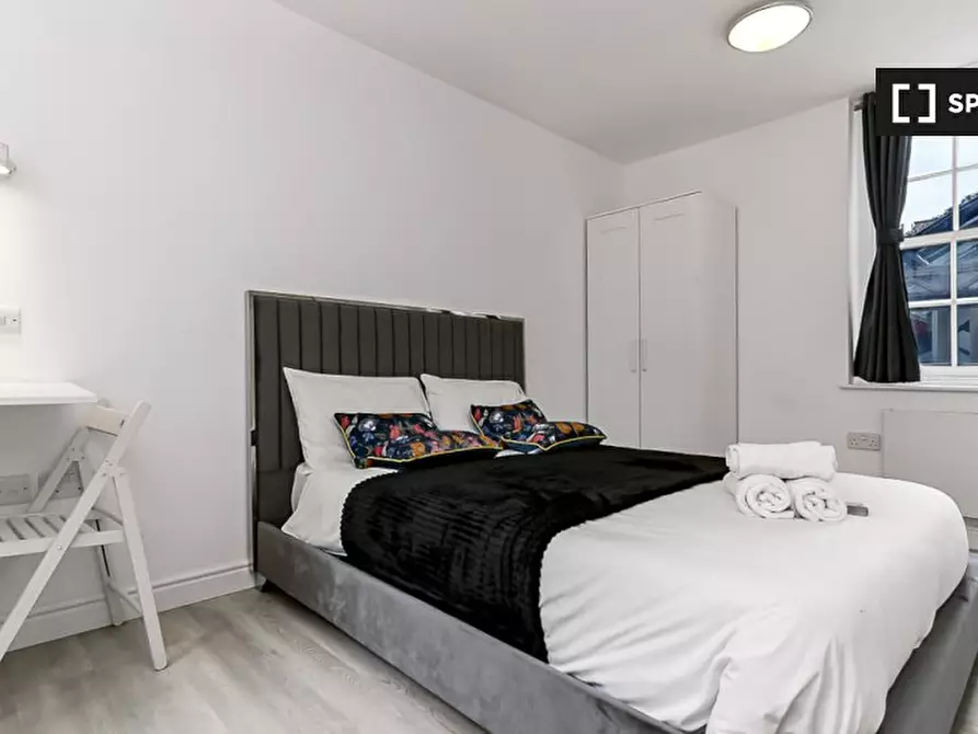 Immagine 6 di Appartamento in affitto  in Tottenham St a Camden Town