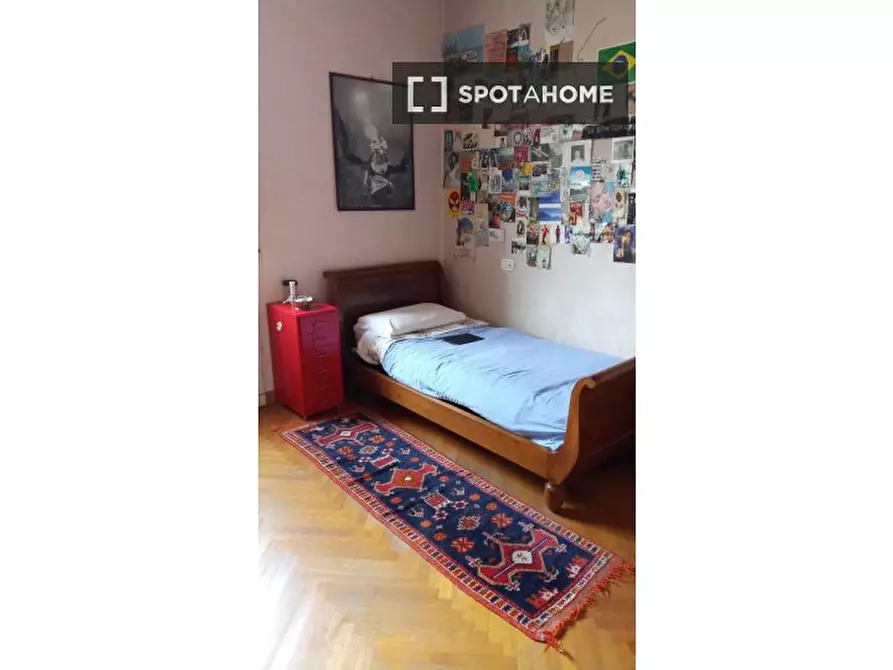 Immagine 1 di Camera condivisa in affitto  in Via Lorenzo di Credi a Milano