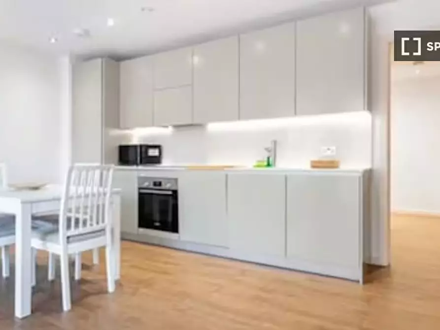Immagine 8 di Appartamento in affitto  in -274 W Green Rd a Tottenham
