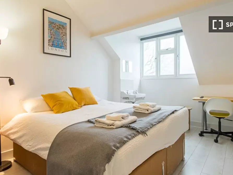 Immagine 5 di Camera condivisa in affitto  in nd Floor Apartment a Kensington