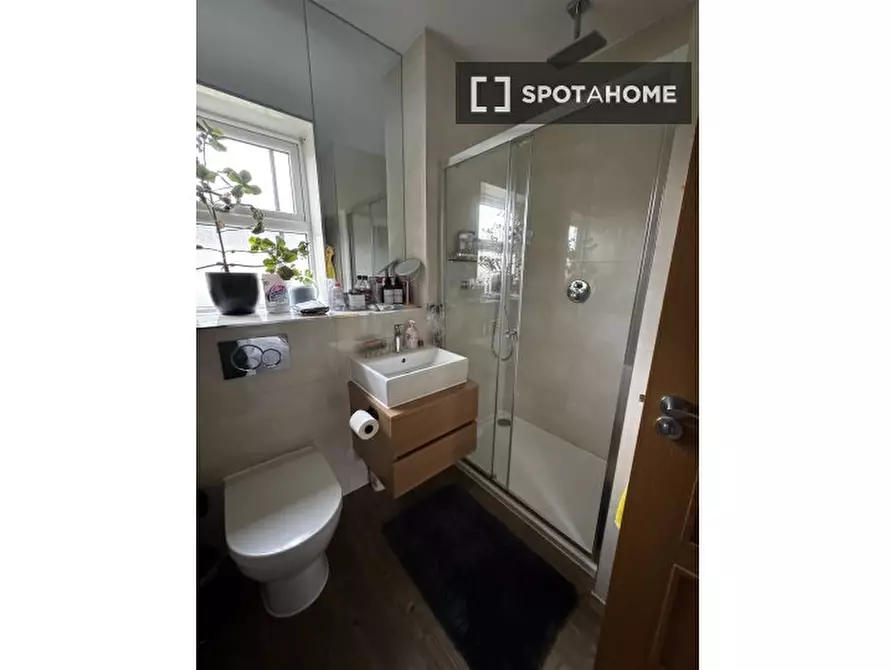 Immagine 3 di Appartamento in affitto  in Lawlor Cl a Staines